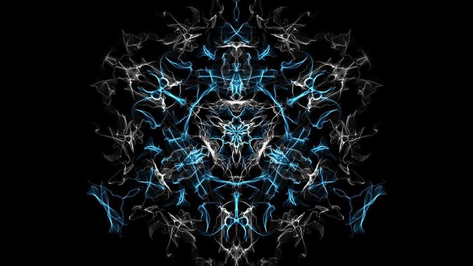 显示器是接DP还是接HDMI？